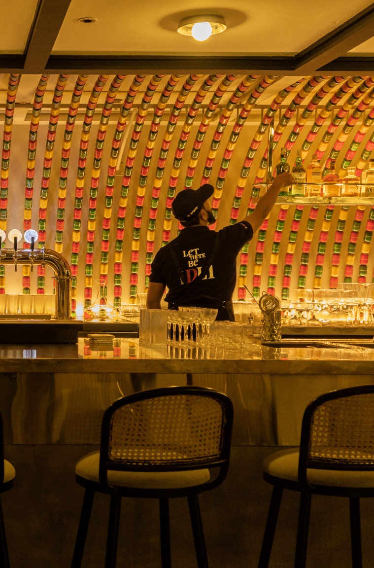 barroom image_1